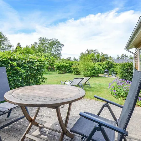 Holiday home Cozy In Glesborg With Kitchen Fjellerup Strand